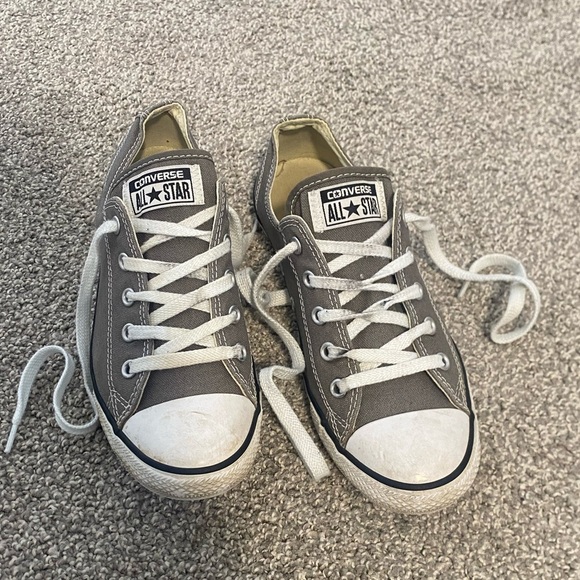 Converse Shoes - Converse women’s sneakers size 8